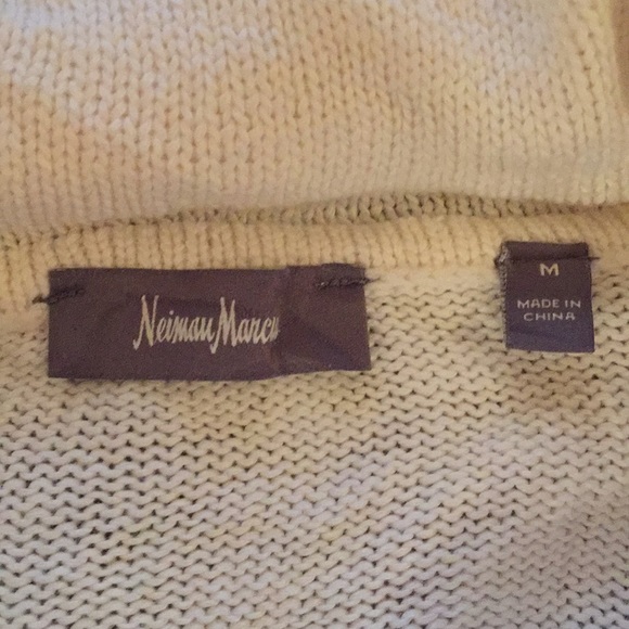 🦄 3/$15 SALE! 🆕 Neiman Marcus Cowl Neck Sweater - Picture 2 of 2